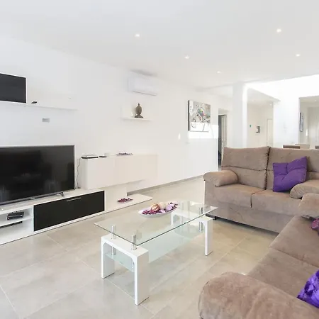 Casa Mercedes 야이자